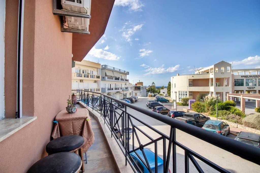 Family Home Next To City Hall Gazi Εξωτερικό φωτογραφία