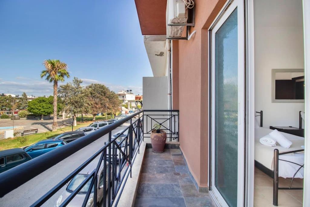 Family Home Next To City Hall Gazi Εξωτερικό φωτογραφία