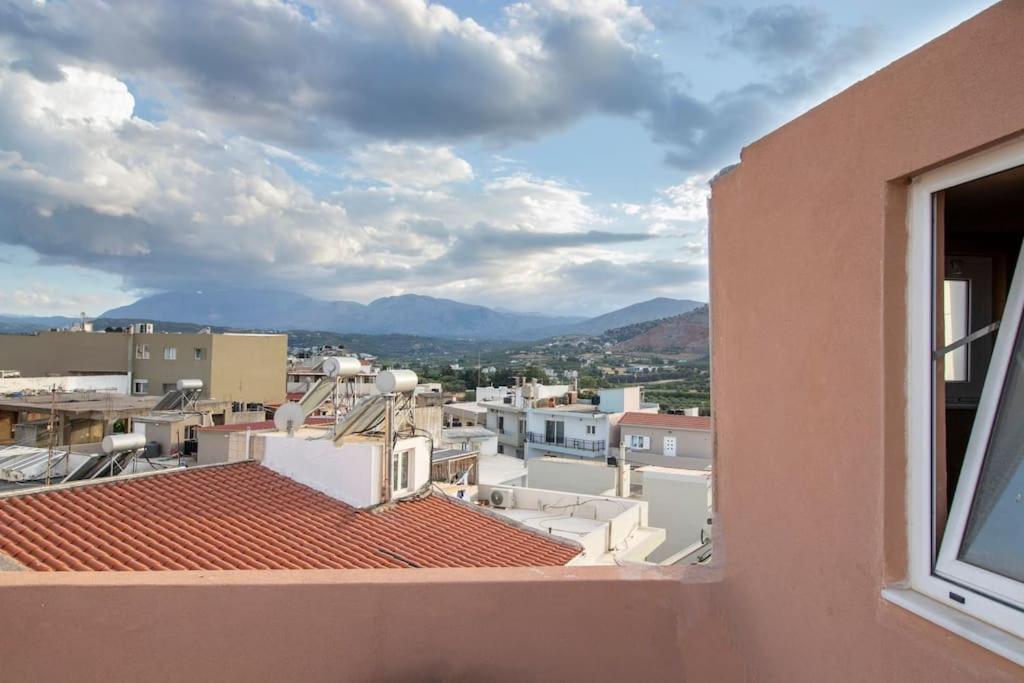 Family Home Next To City Hall Gazi Εξωτερικό φωτογραφία